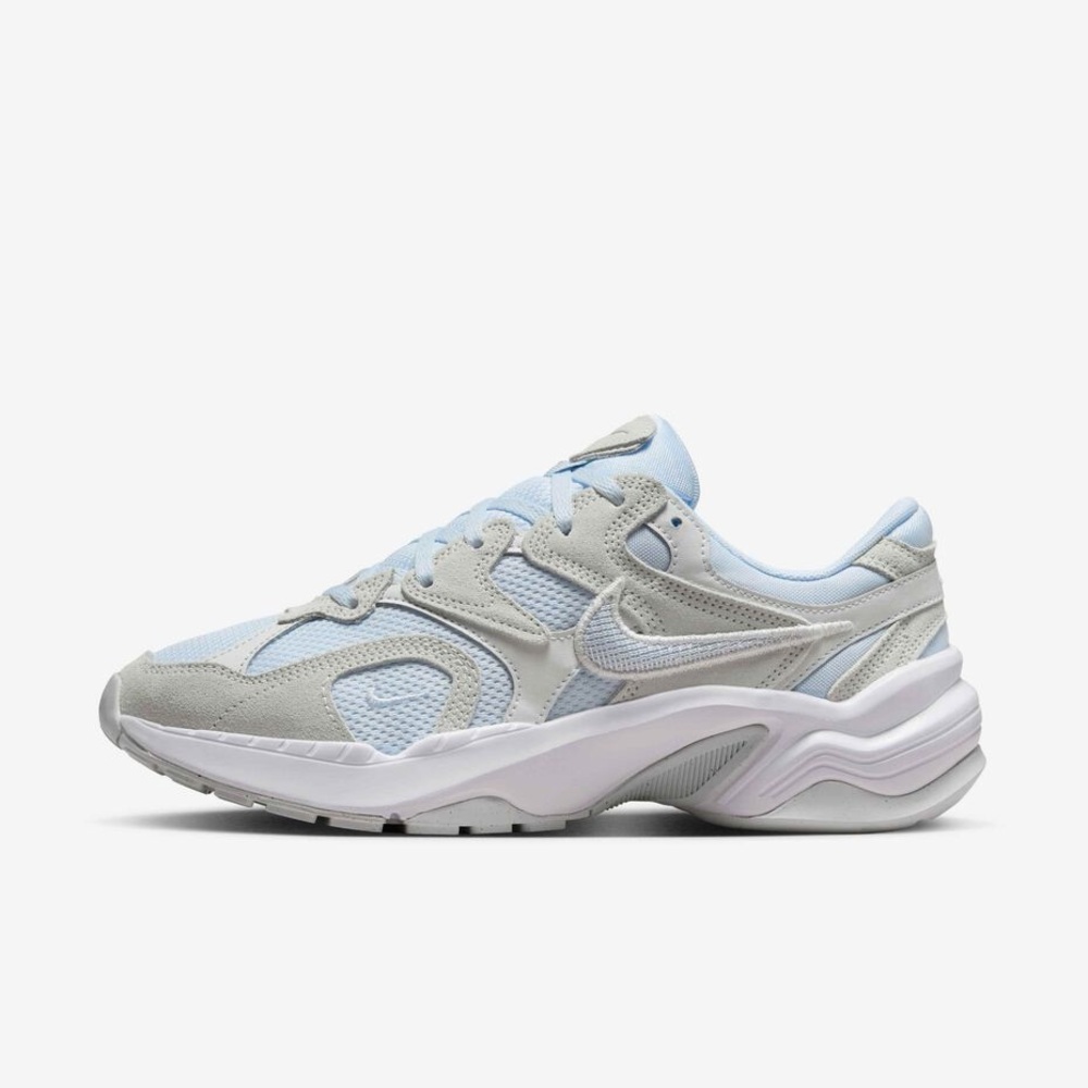 Nike Women's Sky Blue and Gray Sneakers